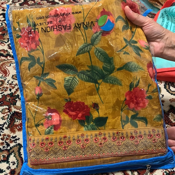 Indian clothes - Picture 2 of 2